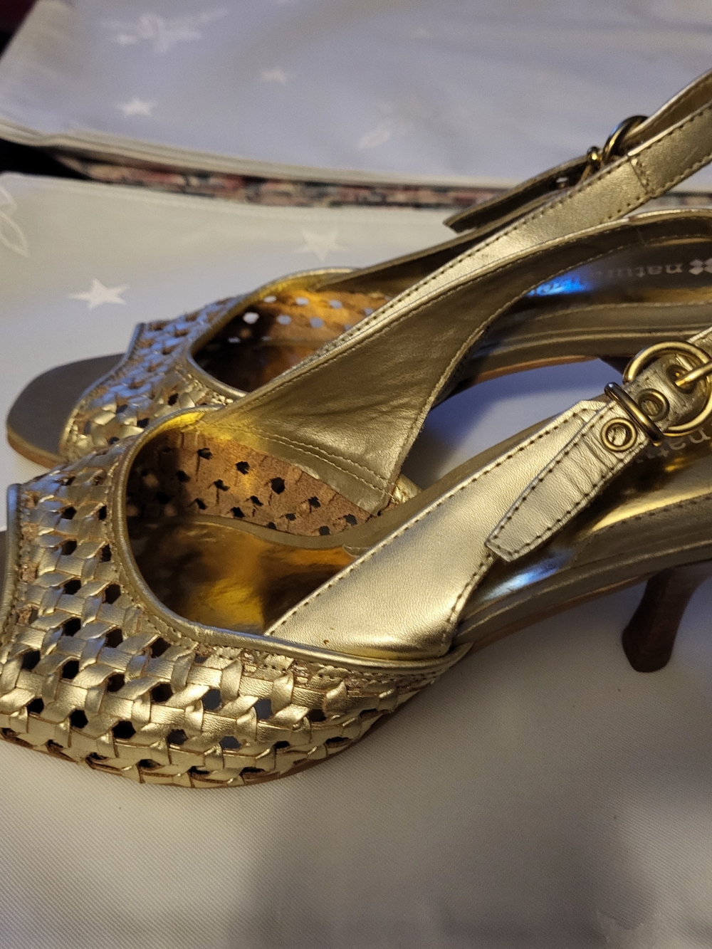 Naturalizer Metallic Gold Woven Slingback Heels Size 7 1 /2 W